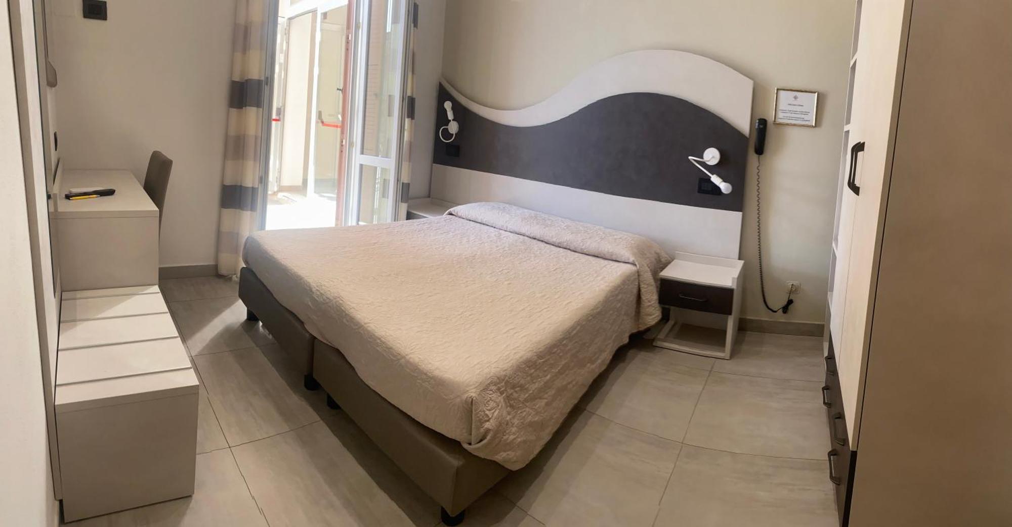 Hotel Roma Marina di Massa Dış mekan fotoğraf
