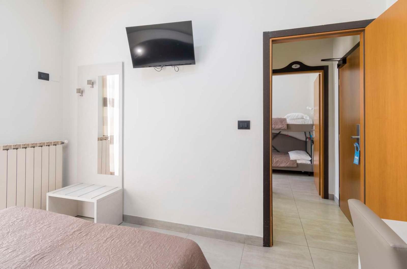 Hotel Roma Marina di Massa Dış mekan fotoğraf
